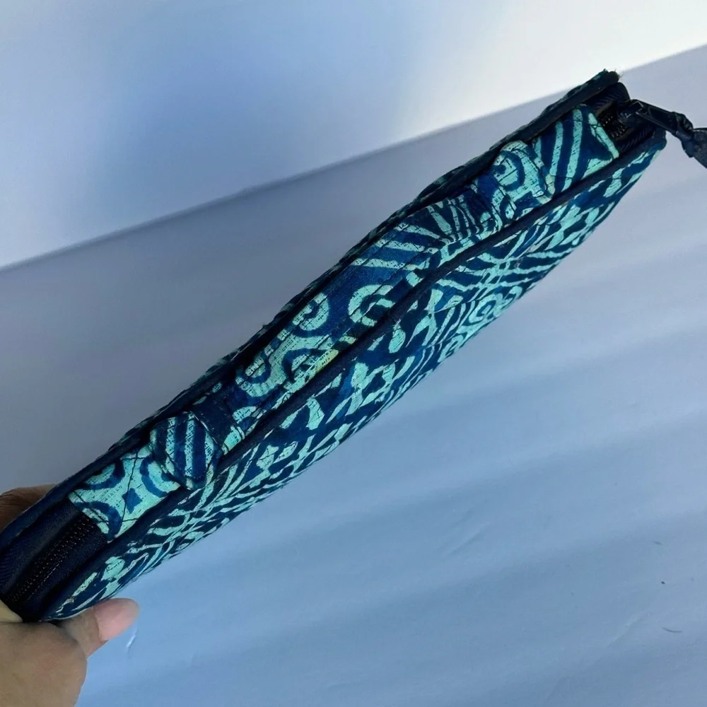 Vera Bradley Tablet Tamer Organizer Case Sleeve Bag in Cuban Tiles Blue/green